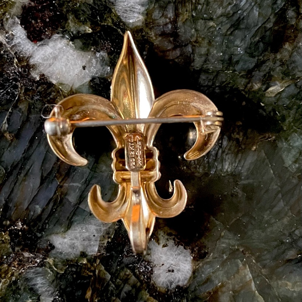 12k GF FLEUR DE LIS Brooch - Picture 3 of 4